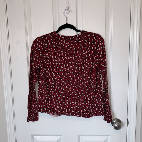 Old Navy Animal Print Sweater - Picture 4 of 5